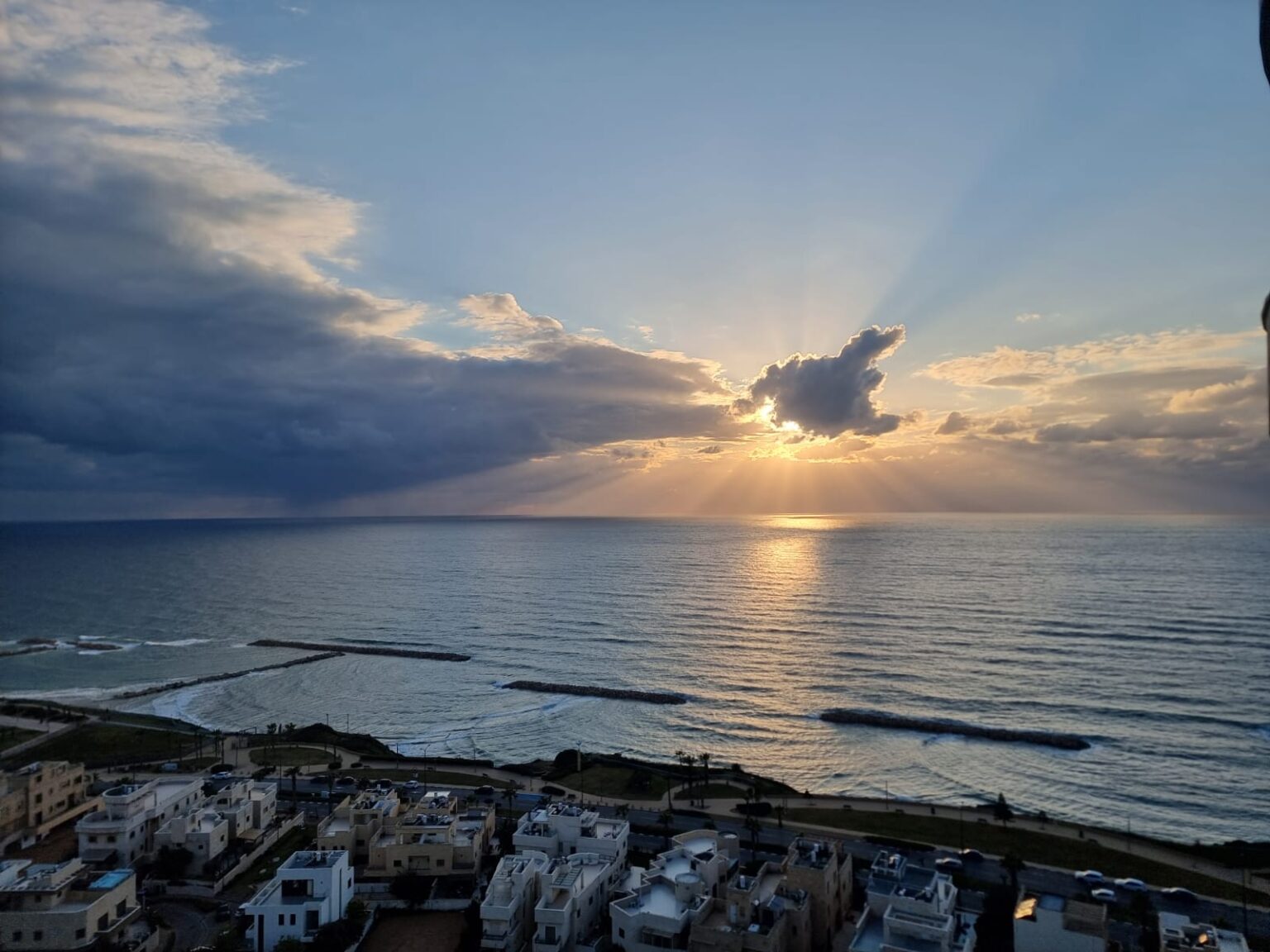השקעות נדל"ן בישראל למשקיעי חוץ: המדריך המלא ל-2025