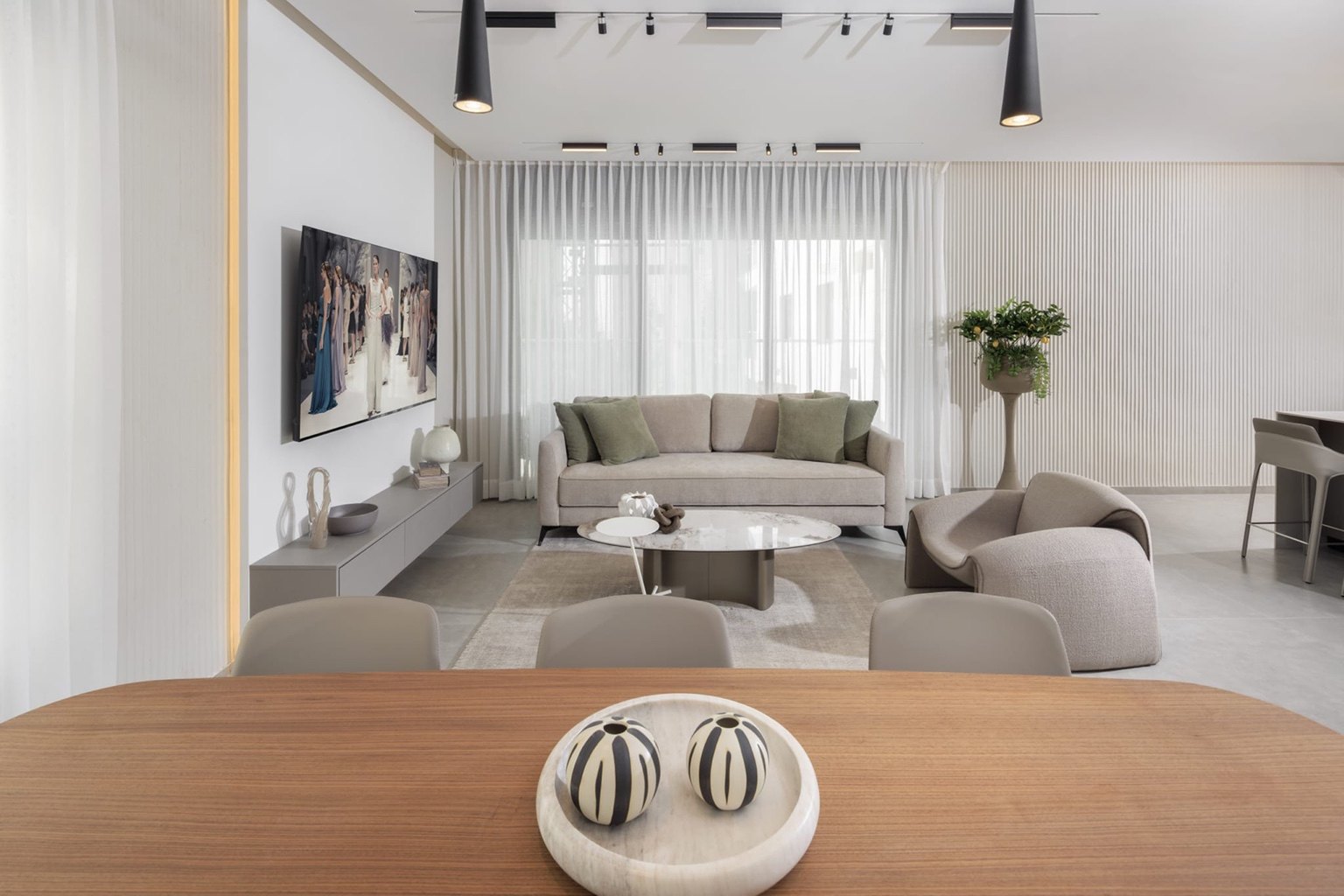 Mini penthouse in Ir Yamim, Netanya - lounge, model apartment